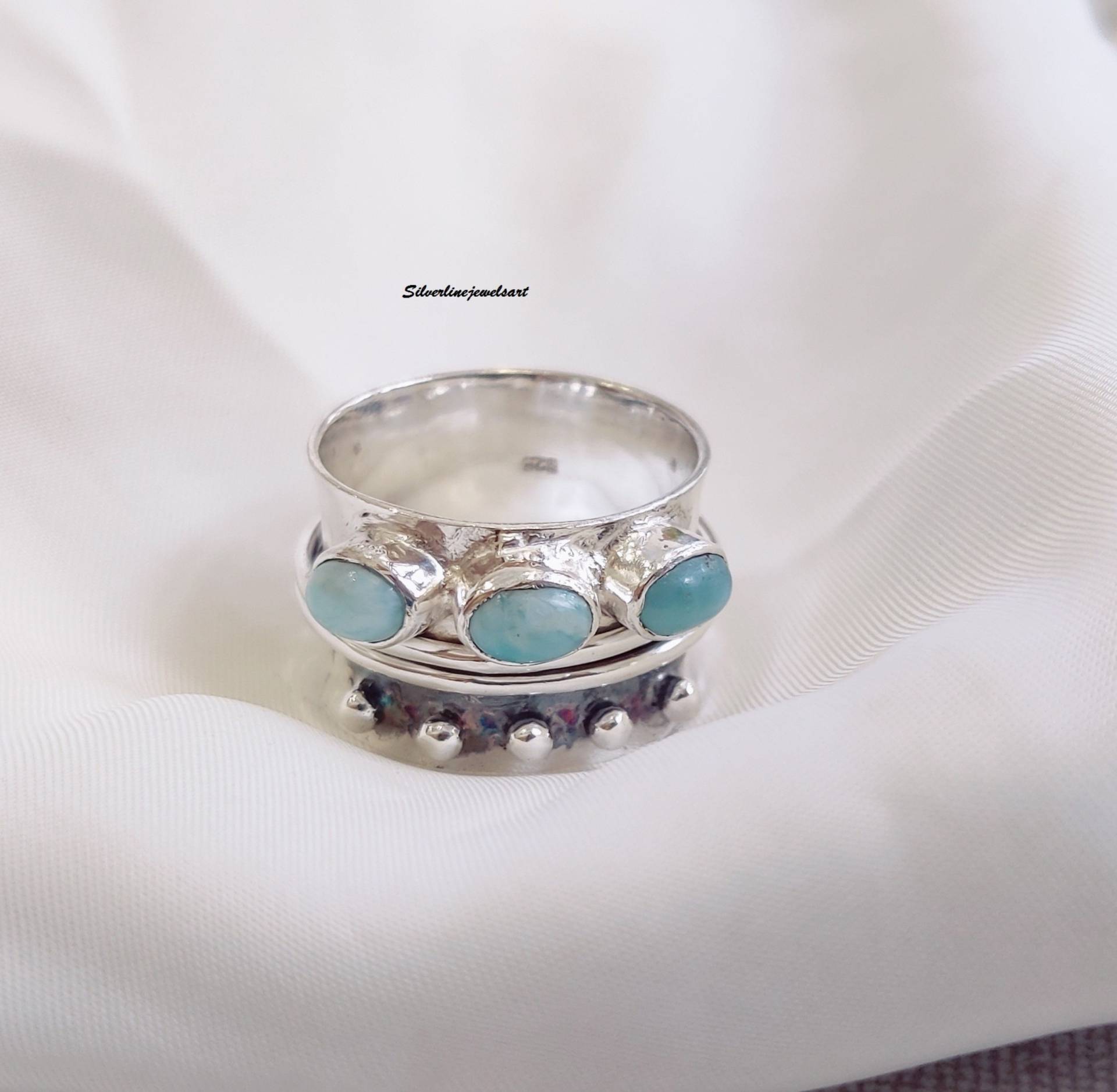 Gehämmert Larimar Ring 925 Sterling Silber, Spinner Ring, Handgemachter Statement Fidget Sorgen Daumen Frauen Geschenk von SilverlinejewelsArt