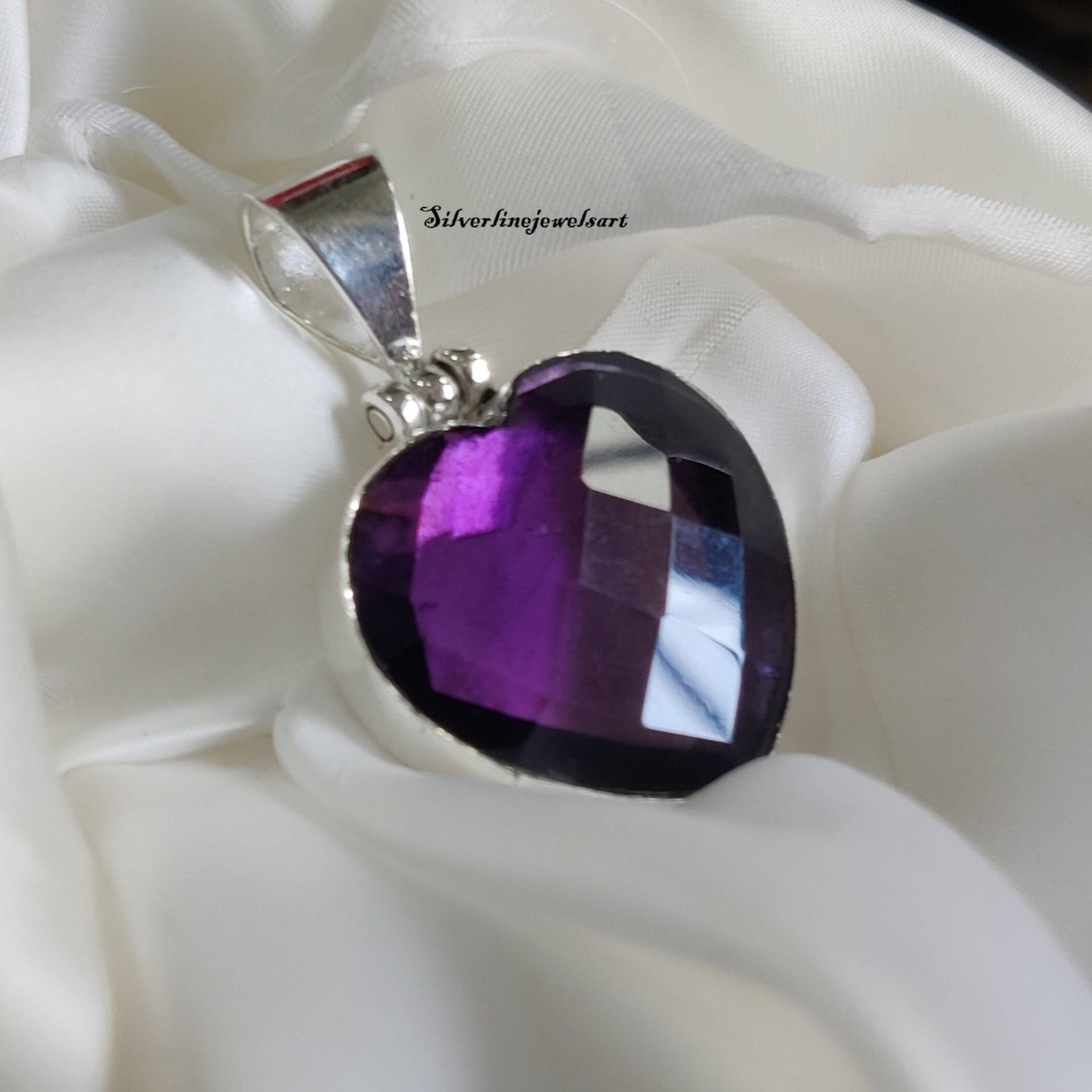 Herz Amethyst Anhänger, 925 Sterling Silber, Handgemachter Schmuck, Auffälliger Amethyst, Rund Cabochon, Frauen Geschenk Für Alle Anlässe, Elegant von SilverlinejewelsArt