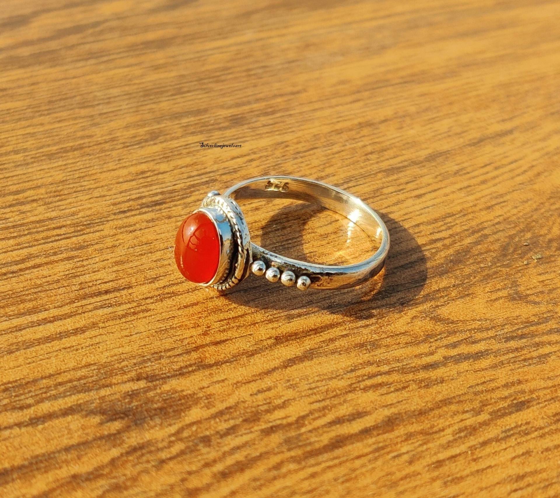 Karneol Ring, Natürlicher Karneol, Sorgenring, 925 Silber Frauen Bandring, Boho Edelstein Zierlicher Geschenk von SilverlinejewelsArt