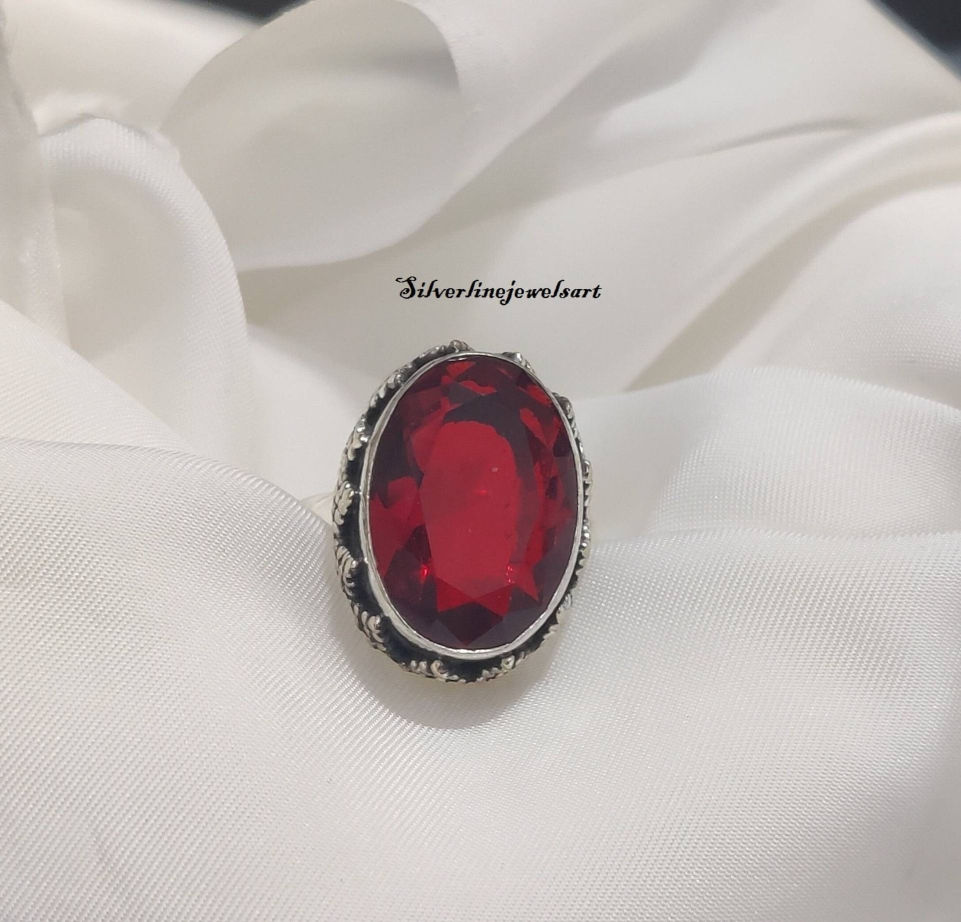 Natürlicher Granat-Ring, Granat-Edelstein, Massives 925Er Sterlingsilber, Damen-Ring, Edelstein-Ring, Natürlicher Roter Granat, Freundschaftsring von SilverlinejewelsArt