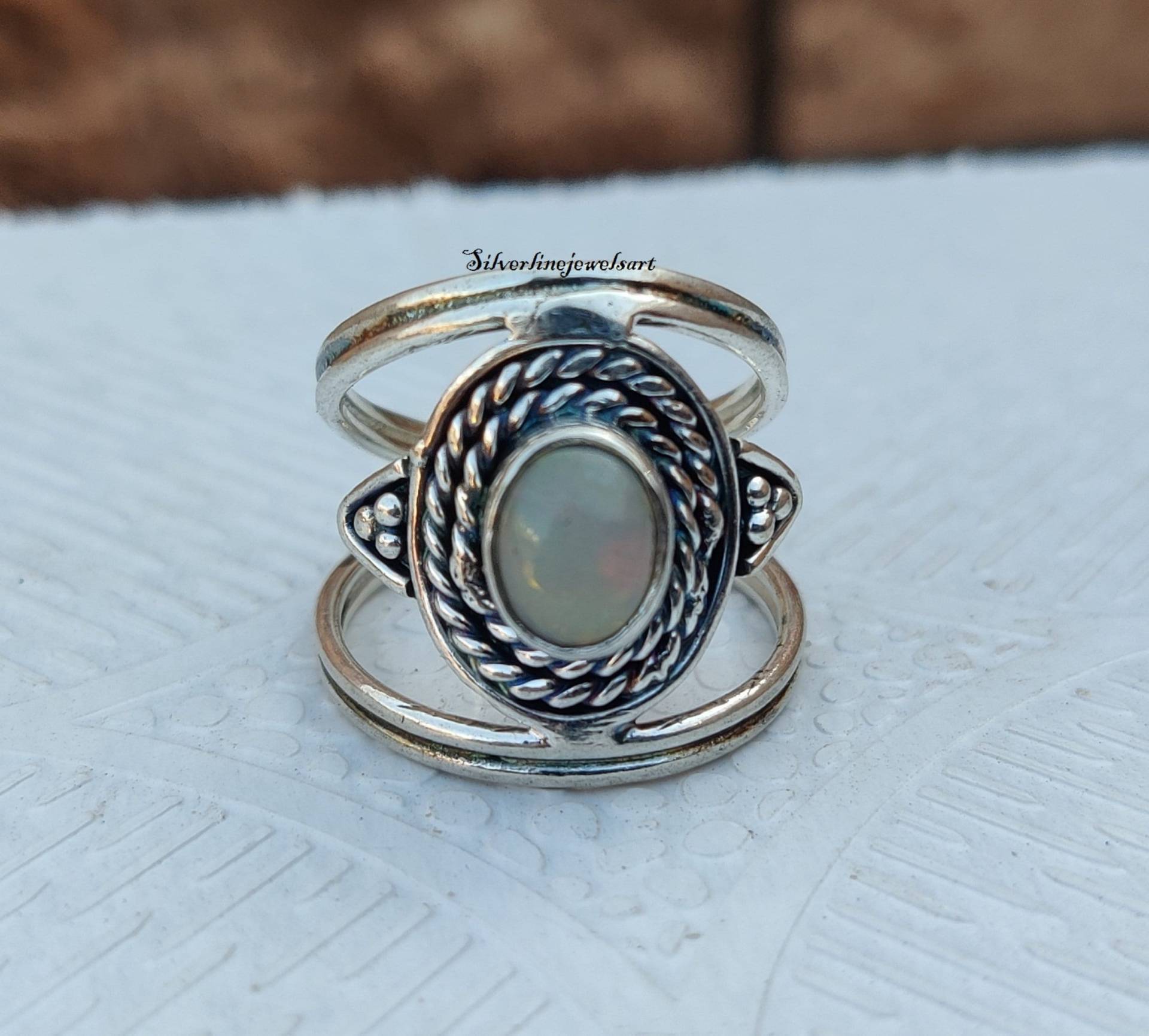 Natürlicher Opal Ring, Sterling Silber Edelstein Designer Natürlicher Opal, Schmuck, Handgemachter Frauen Ring von SilverlinejewelsArt