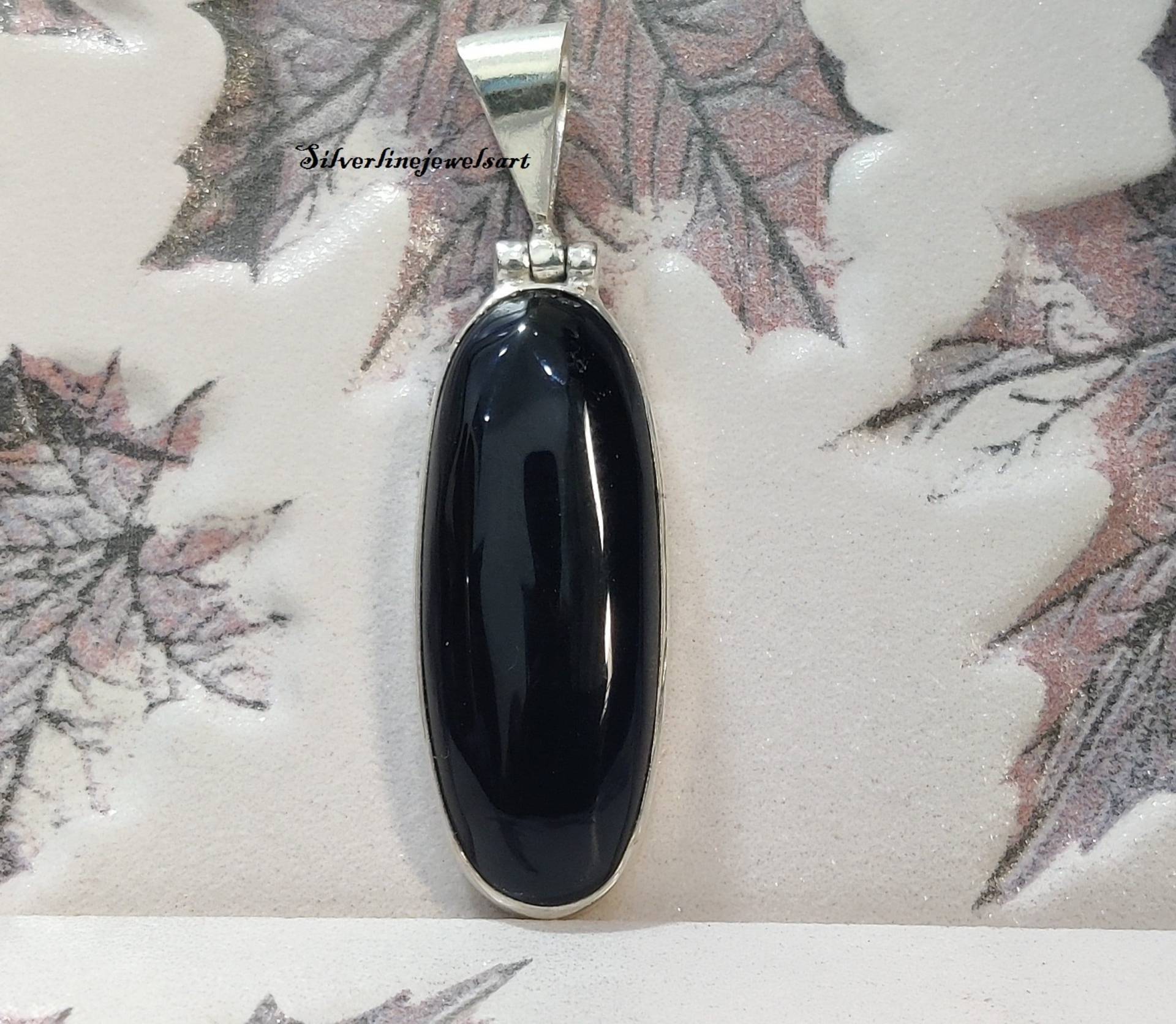 Natürlicher Schwarzer Onyx-Anhänger, 925Er Sterlingsilber, Handgefertigter Schmuck, Auffälliger Onyx, Langer Ovaler Cabochon, Damen-Anhänger von SilverlinejewelsArt