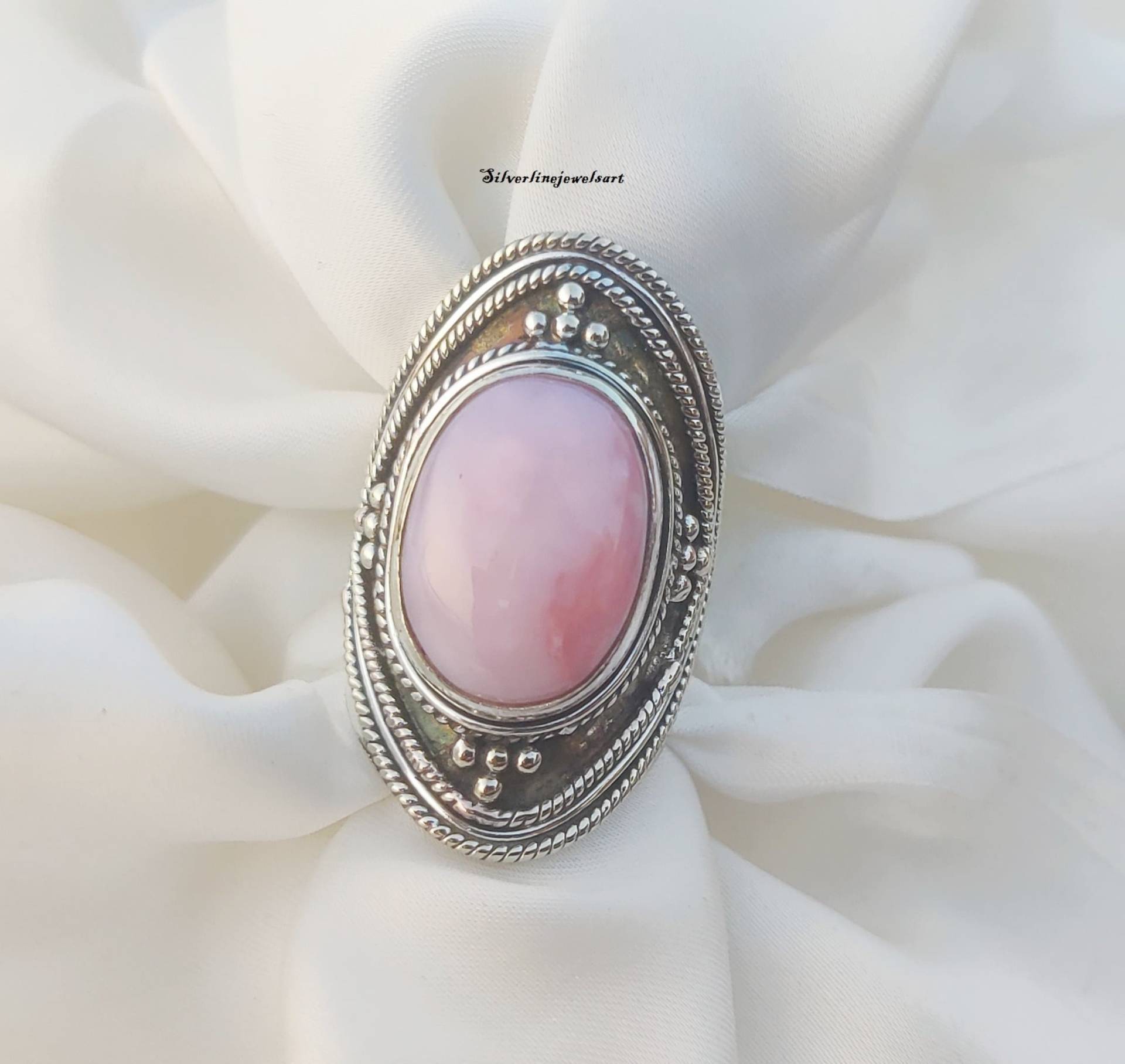 Rosa Opal-Edelstein-Ring, Zierlicher Ring, Bandring, 925 Sterling Silber, Designer-Ring, Natürlicher Opal-Schmuck, Handgefertigter Frauen-Ring von SilverlinejewelsArt