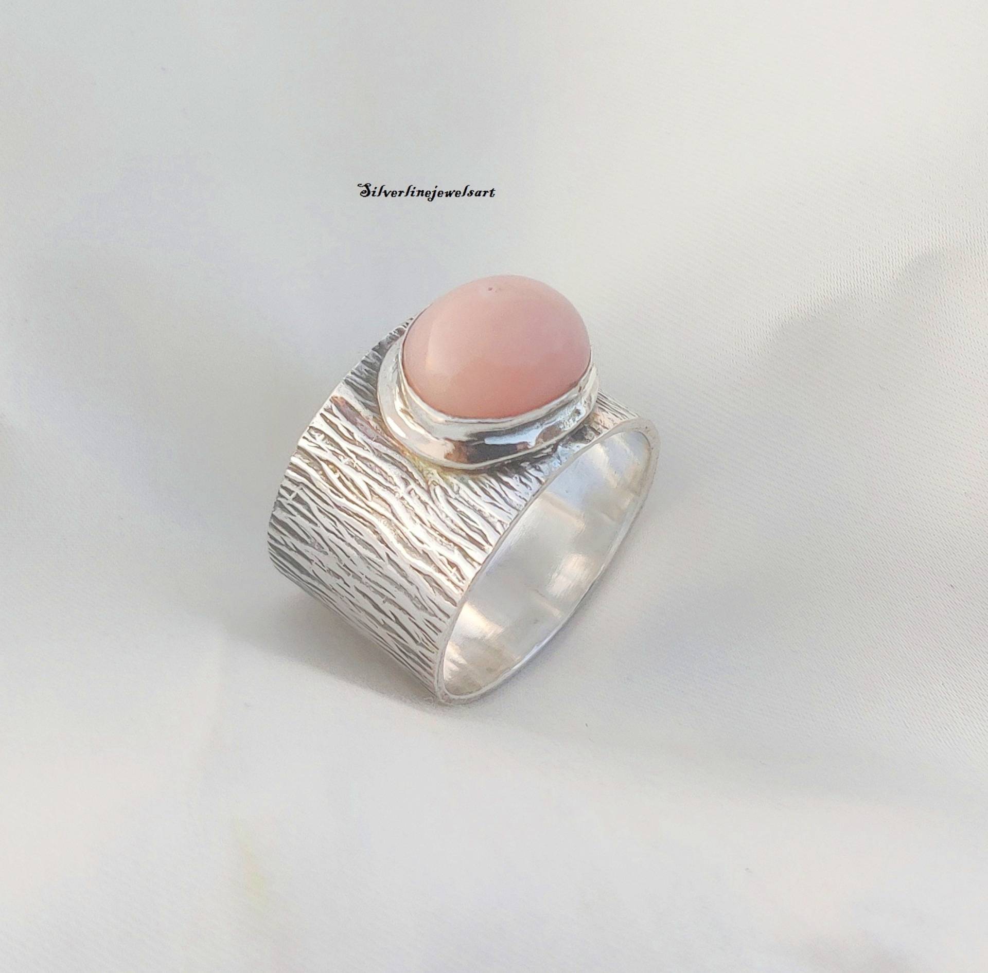 Textur Rosa Opal Edelstein Ring, Bandring, 925 Sterling Silber Designer Natürlicher Schmuck, Handgemachter Frauen Geschenk von SilverlinejewelsArt