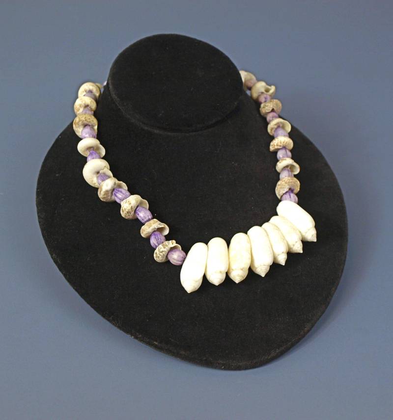 Ocean Seashell Beach Style Halskette - Lila Und Weiß Ware Schmuck 24 "Lang Ocean Seashell Beach Style Halskette - Lila Und Weiß Ware Schmuck 24 "Lang von SilverliningByTravis