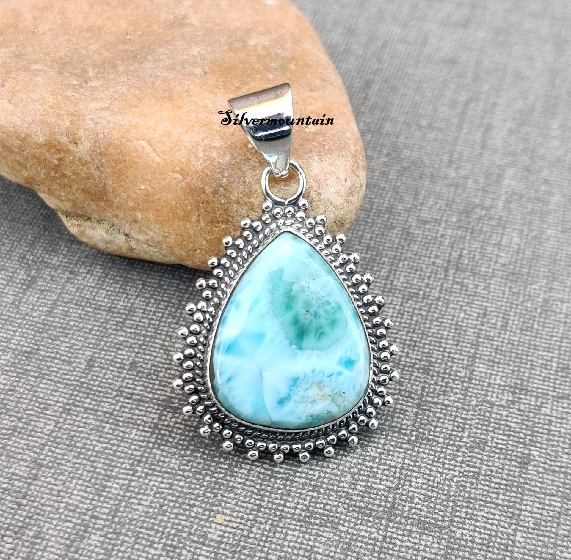 Larimar-Anhänger Edelstein-Anhänger 925 Sterling-Anhänger Wunderschöner Anhänger Handgefertigter Designer-Anhänger Schöner Ps12 von Silvermountian