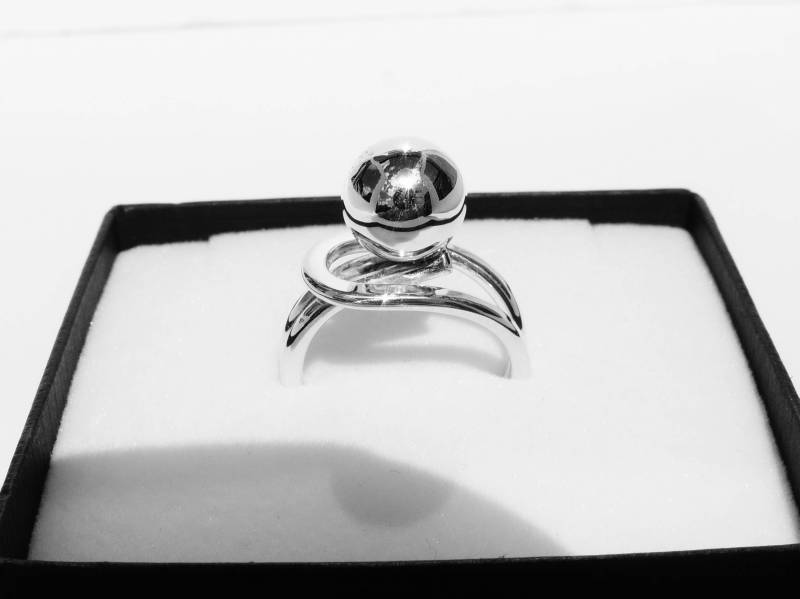 sterling Silber Ring Mit Massiver Perle sterling Silber Ring Mit Massiver Perle von Silvershimmer