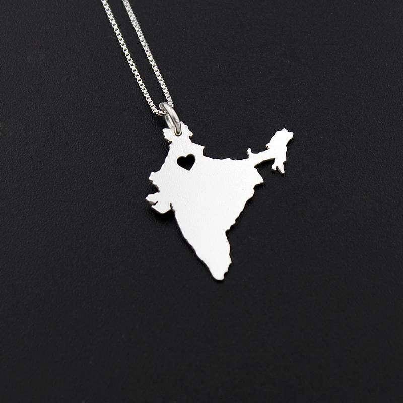 Indien Halskette Personalisierte Sterling Silber Bright Satin Finish Mit Herz Heimatstadt Schmuck - Bester Freund Geschenk Engravable Indien Halskette Personalisierte Sterling Silber Bright Satin Finish Mit Herz Heimatstadt Schmuck - Bester Freund Geschenk Engravable von Silversmith925
