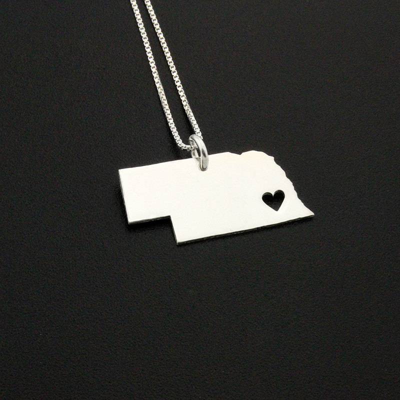 Nebraska Halskette Personalisierte Sterling Silber Zustand Mit Herz Kommt Box Stil Kette Liebe Heimatstadt Geschenk Nebraska Halskette Personalisierte Sterling Silber Zustand Mit Herz Kommt Box Stil Kette Liebe Heimatstadt Geschenk von Silversmith925