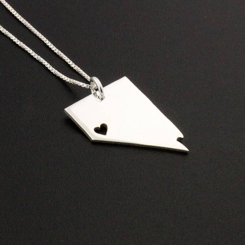 Nevada Halskette Personalisierte Gravierbare Sterling Silber Mit Herz Und Box-Kette - Hometown Jewelry Nevada Halskette Personalisierte Gravierbare Sterling Silber Mit Herz Und Box-Kette - Hometown Jewelry von Silversmith925