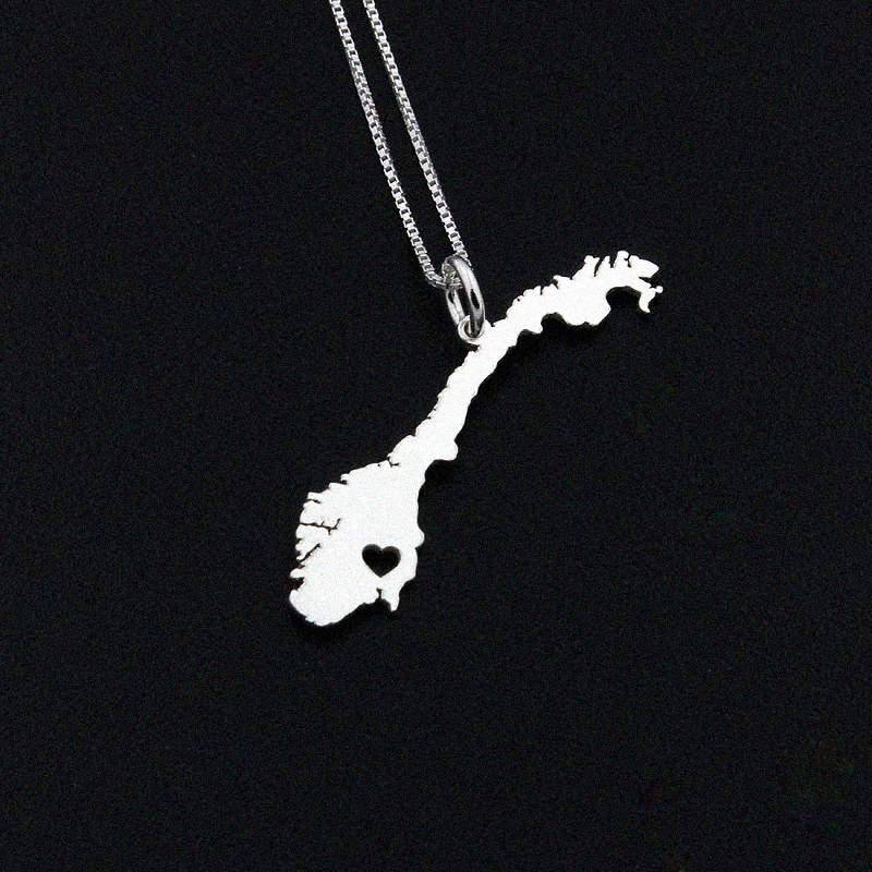 Norwegen Halskette Personalisierte Sterling Silber Bright Satin Finish Mit Herz Heimatstadt Schmuck - Bester Freund Geschenk Gravierbar Norwegen Halskette Personalisierte Sterling Silber Bright Satin Finish Mit Herz Heimatstadt Schmuck - Bester Freund Geschenk Gravierbar von Silversmith925