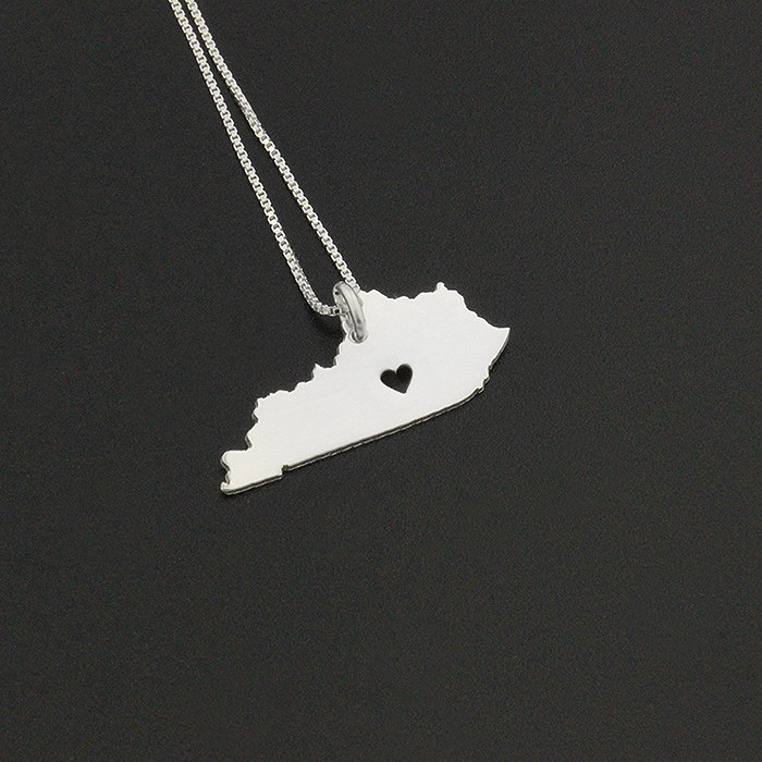 Personalisierte Kentucky State Halskette Aus Sterlingsilber Personalisierte Kentucky State Halskette Aus Sterlingsilber von Silversmith925