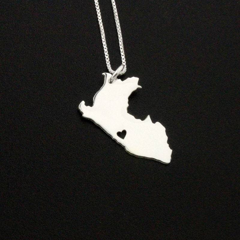 Peru Halskette Aus Sterling Silber Personaozed I Love Mit Herz Kommt Box-Stil Kette Geschenk Für Sie - Beste Freundin Und Familie von Silversmith925