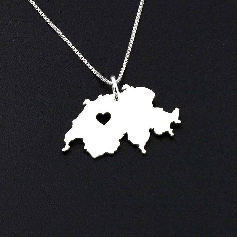 Schweiz Halskette Personalisierte Sterling Silber Helle Satin Finish Mit Herz Heimatstadt Schmuck Bester Freund Geschenk Schweiz Halskette Personalisierte Sterling Silber Helle Satin Finish Mit Herz Heimatstadt Schmuck Bester Freund Geschenk von Silversmith925
