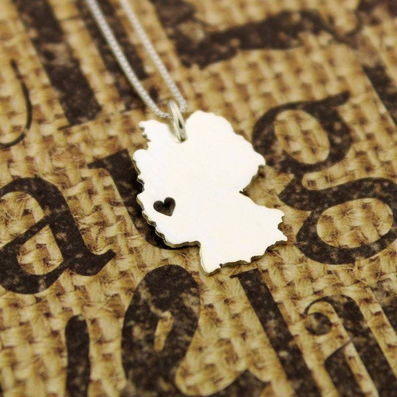 Sterling Silber Kette Mit Anhänger in 925 Sterlingsilber Qualität Sterling Silber Kette Mit Anhänger in 925 Sterlingsilber Qualität von Silversmith925