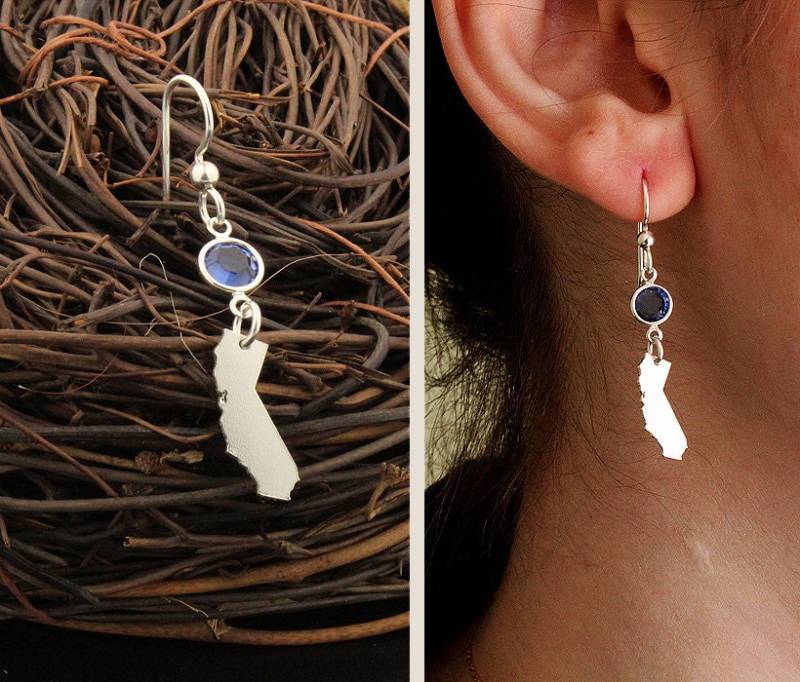 Wählen Sie Staat & Geburtsstein Ohrringe Zustand Mit Geburtsstein Alle Staaten Sind Verfügbar - Heimatstadt Schmuck Geburtstagsgeschenk Menge Ist Wählen Sie Staat & Geburtsstein Ohrringe Zustand Mit Geburtsstein Alle Staaten Sind Verfügbar - Heimatstadt Schmuck Geburtstagsgeschenk Menge Ist von Silversmith925