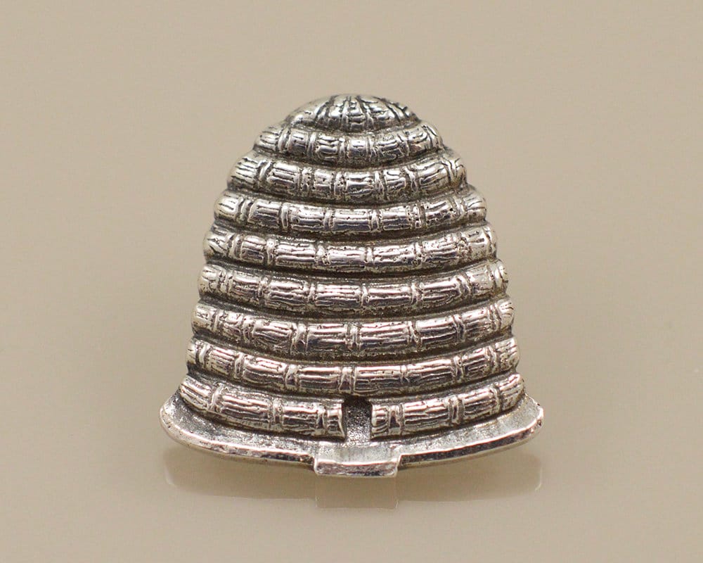 Bienenstock Anstecknadel - Skep Hive Bronze Oder Sterling Silber Krawatte Tack Bienenstock Anstecknadel - Skep Hive Bronze Oder Sterling Silber Krawatte Tack von SilverspotStudio