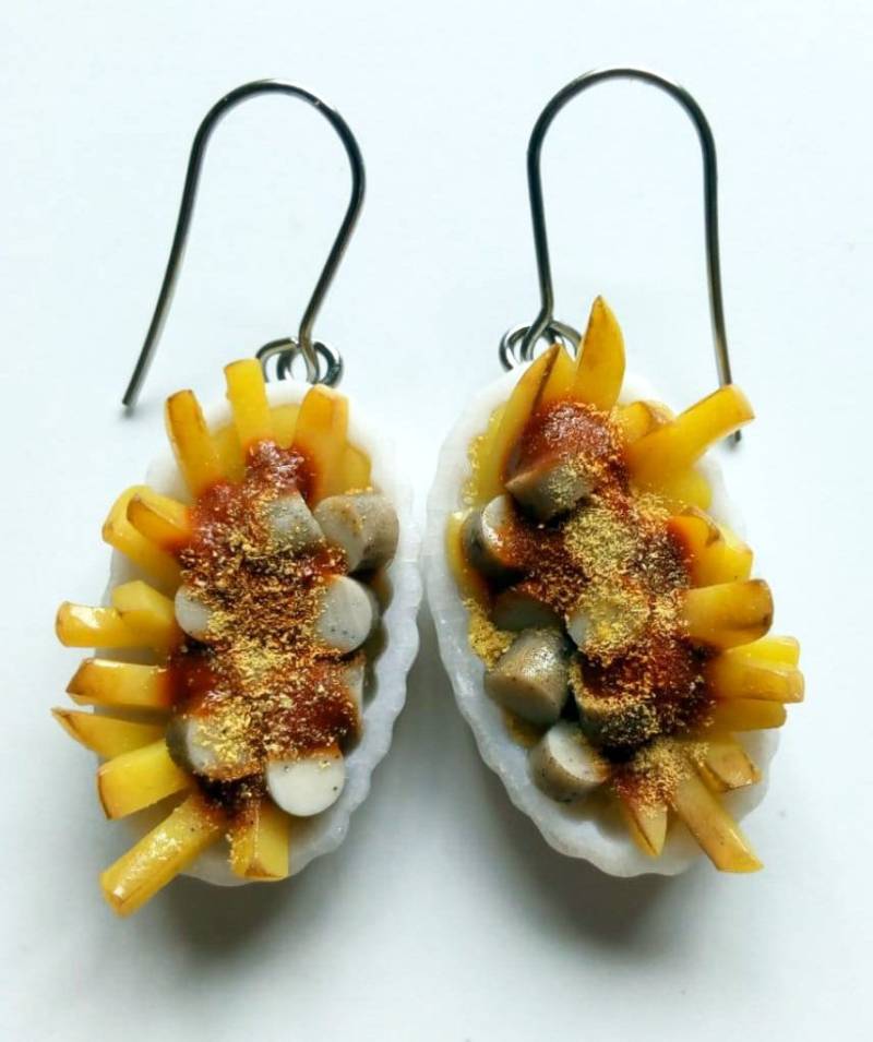 Currywurst Ohrringe, Fimo, Lustige Schmuck, Miniatur, Glückliche Deutsches Essen, Oktoberfest, Currywurst, Essen Ohrringe von SilviaOrtizDeLaTorre