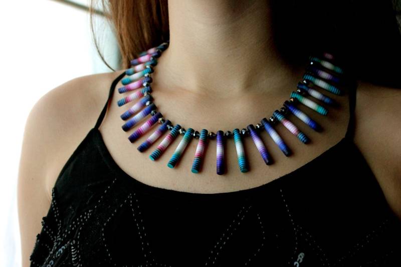 Fransen-Halskette Aus Polymer Clay Farbenfrohe, Tragbare Kunst, 48cm von SilviaOrtizDeLaTorre