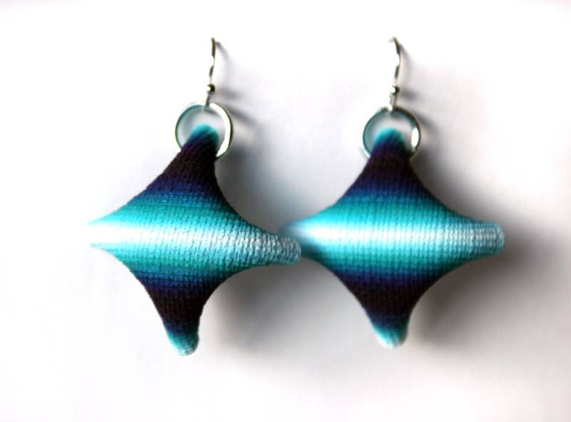 Polymer Clay Gefaltete Blatt Ohrringe von SilviaOrtizDeLaTorre