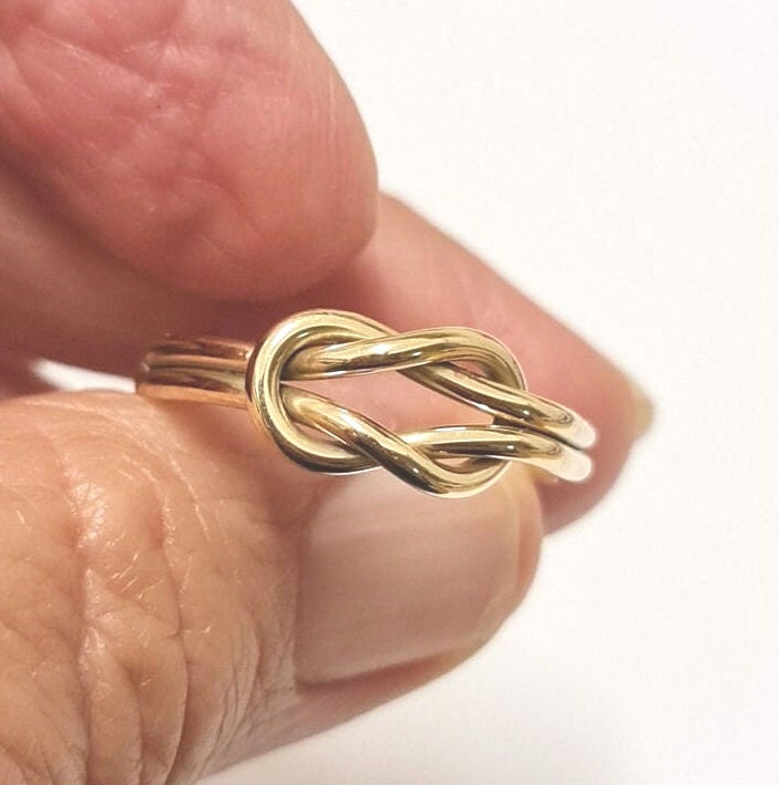 14K Gold Filled Knoten Ring - Doppelstrang 14K Gold Filled Knoten Ring - Doppelstrang von SimaGamlielJewelry