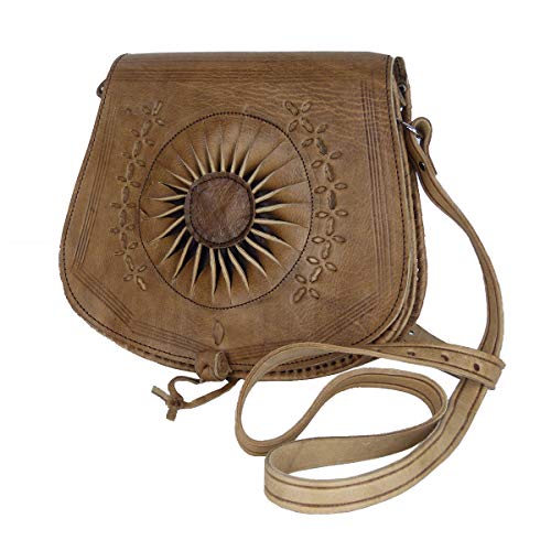 Simandra Leder-Tasche „Zahra“ 25x28cm in hellbraun • marokkanische Umhängetasche mit Ledernäherei • 100% Handarbeit & Rindsleder • Handtasche mit verstellbarem Schultergurt & 2 Fächern von Simandra