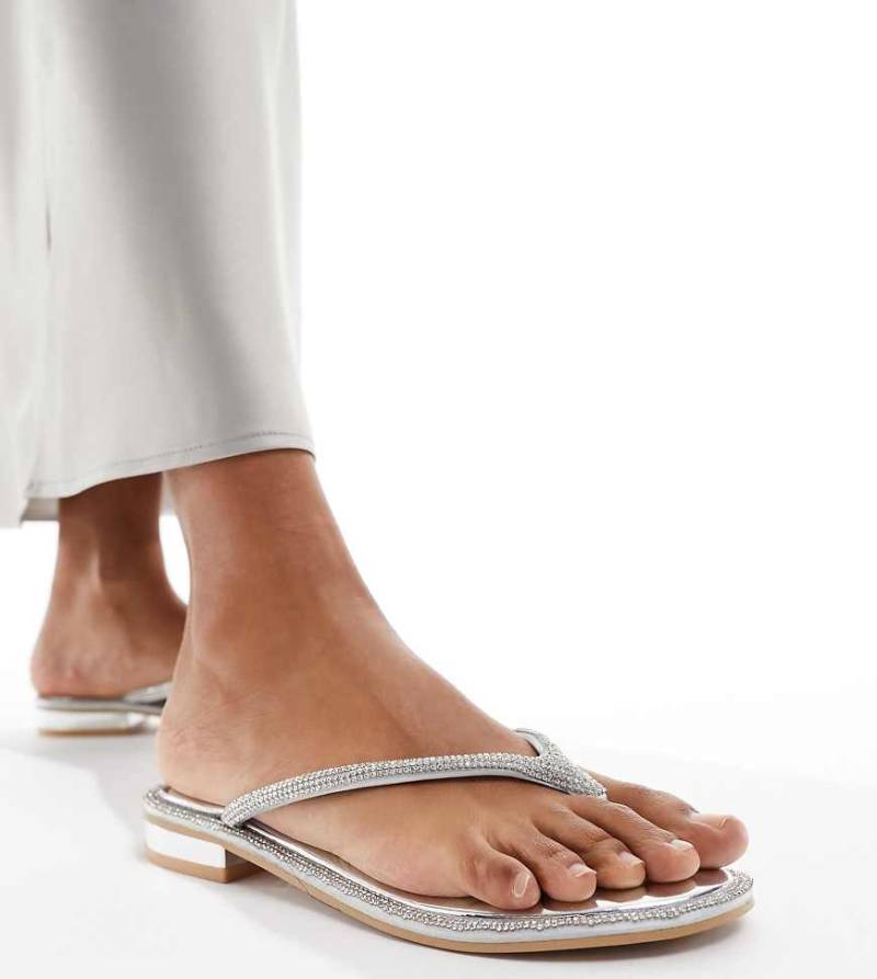 SIMMI London Wide Fit- Havanah - Verzierte flache Sandalen in Silber, weite Passform von Simmi Wide Fit