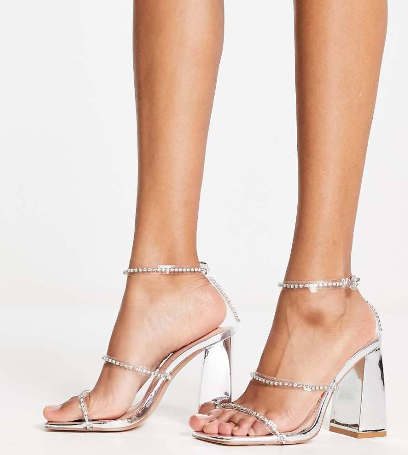 SIMMI London - Wide Fit - Inez - Verzierte Sandaletten in Silber mit Blockabsatz, weite Passform von Simmi Wide Fit