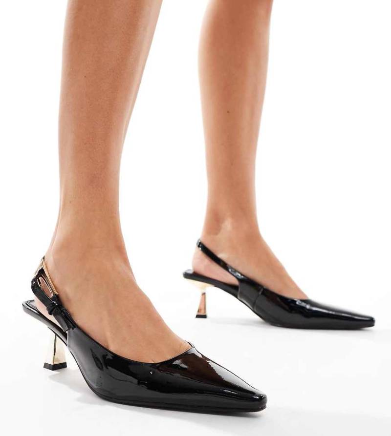 SIMMI London Wide Fit - June - Spitze Schuhe in schwarzer Lackoptik mit Fersenriemen und Kitten-Absatz, weite Passform von Simmi Wide Fit