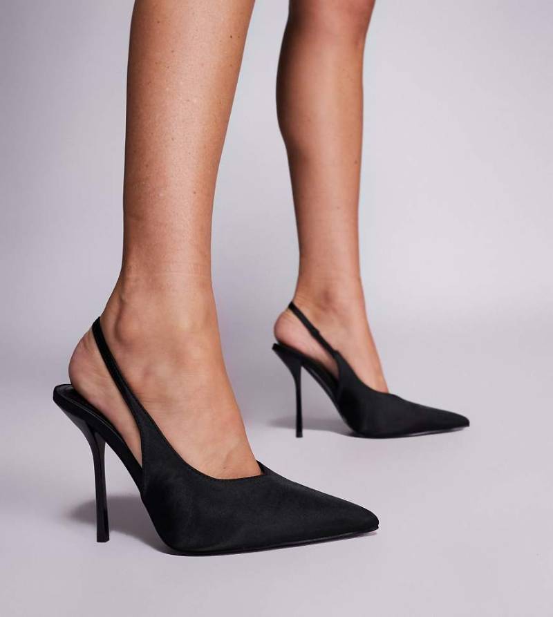 Simmi London - Bexley - Satin-Pumps in Schwarz mit Absatz, weite Passform von Simmi Wide Fit