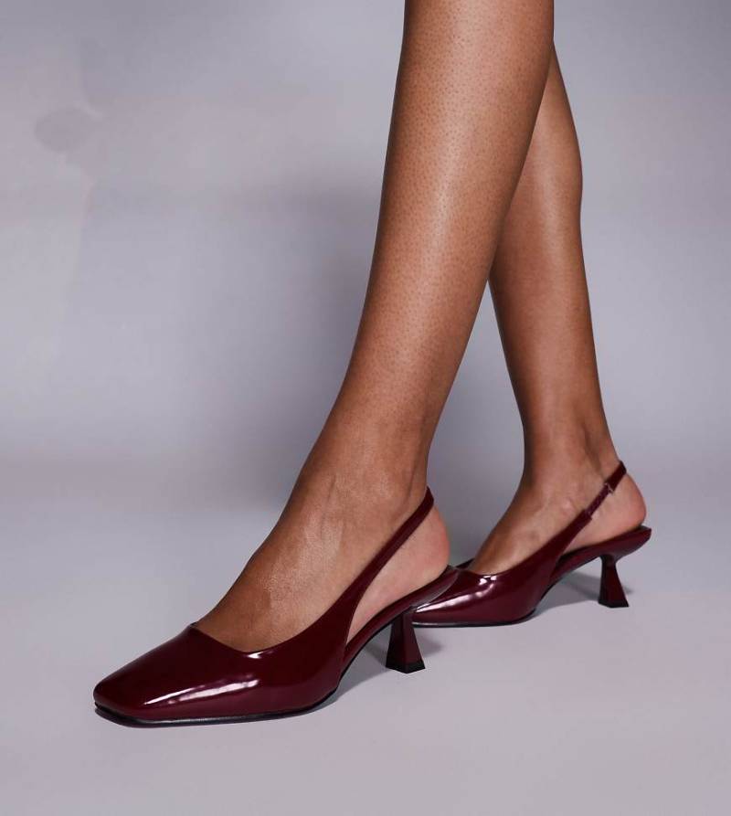 Simmi London Wide Fit - Dorothy - Slingback-Absatzschuhe in Rot, weite Passform von Simmi Wide Fit