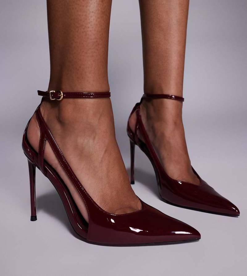 Simmi London Wide Fit - Mandisa - Netzstoff-Pumps mit Absatz in Burgunderrot, weite Passform von Simmi Wide Fit
