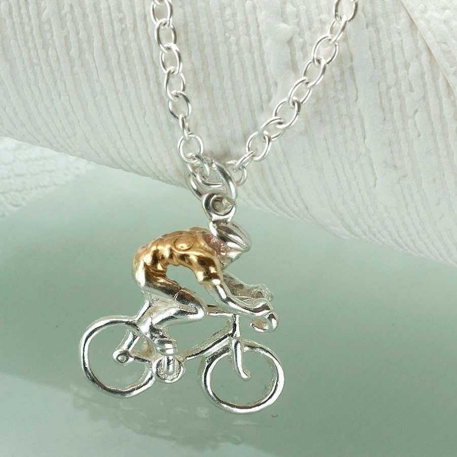 Radfahrer Anhänger in 750Er Gold Auf Sterling Silber von SimonKempJewellers