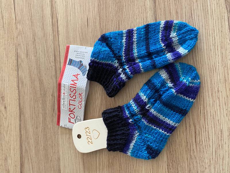 Handgestrickte Socken Gr. 22/23 Handgestrickte Socken Gr. 22/23 von SimonestrickLaden
