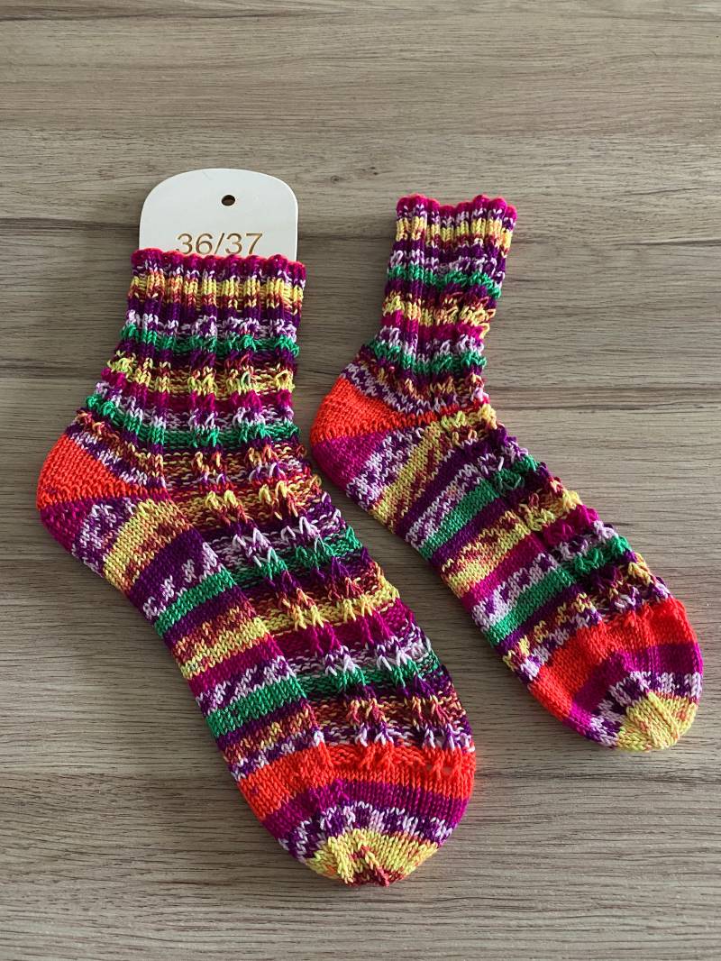 Handgestrickte Socken Gr. 36/37 von SimonestrickLaden