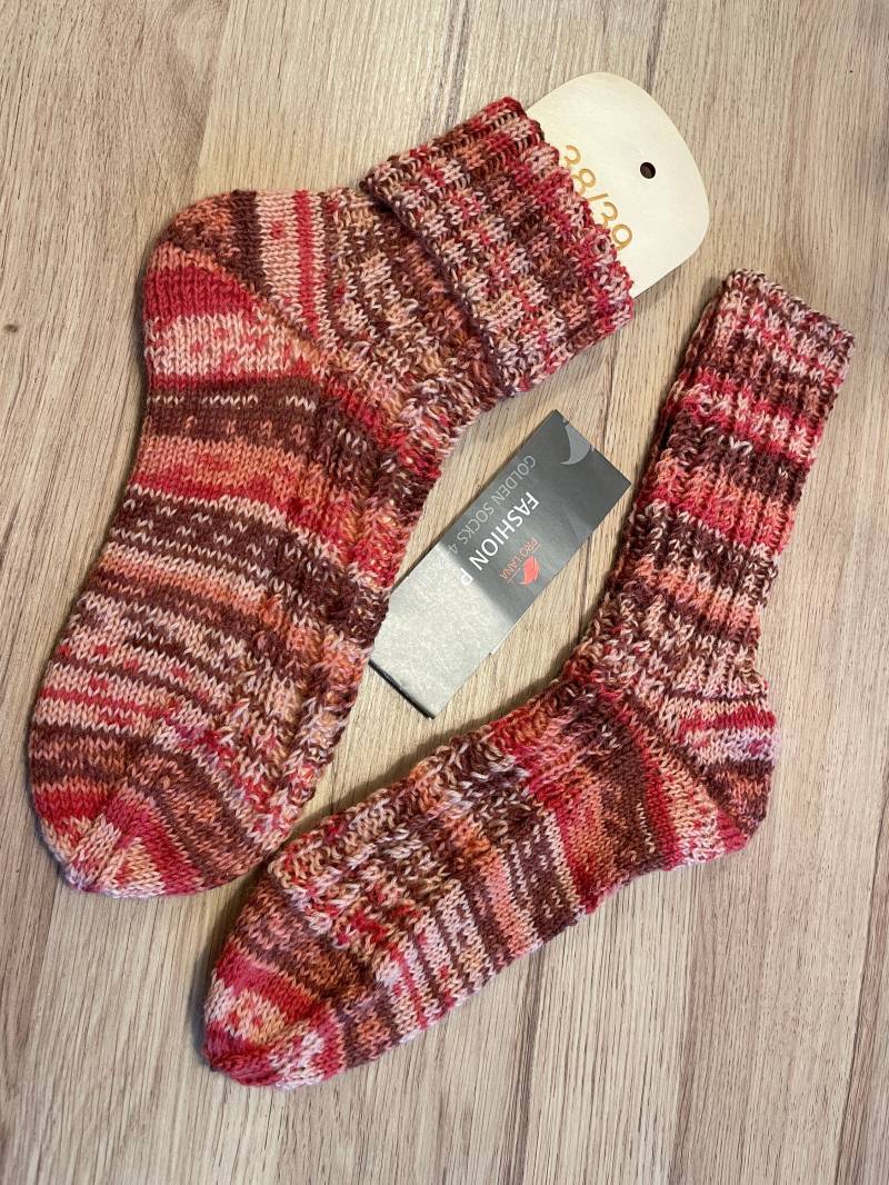 Handgestrickte Socken Gr. 38/39 Handgestrickte Socken Gr. 38/39 von SimonestrickLaden