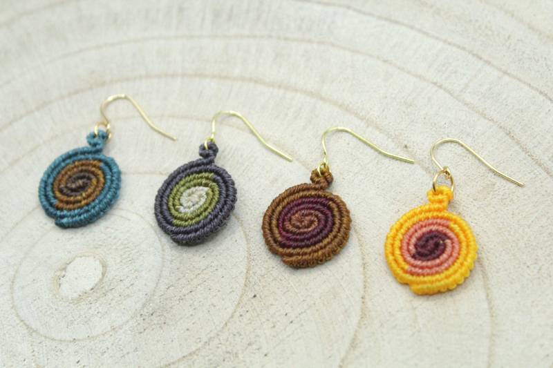 Makramee Ohrringe Spirale von SimpleKnotsAtelier