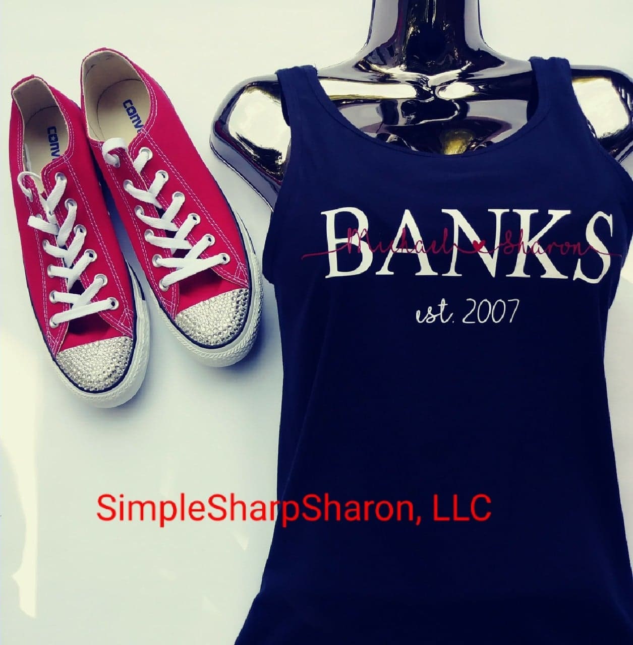Tank-Tops Oder T-Shirts Mit Personalisierten Text in Siser Easyweed Vinyl von SimpleSharpSharon