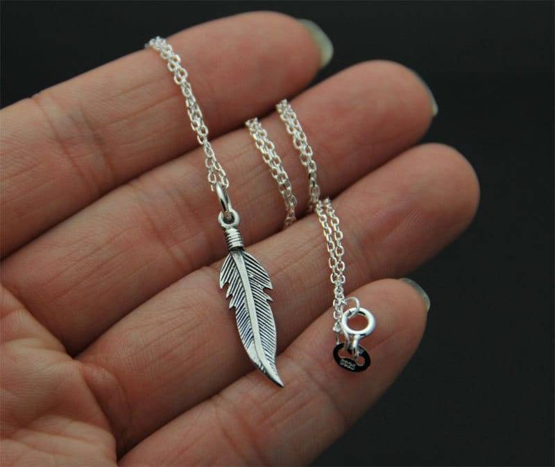 Kleine Federn Halskette Aus Oxidiertem Sterlingsilber. Feder Halskette. Mit Anhänger. Alltags Schmuck, Minimal Schmuck Kleine Federn Halskette Aus Oxidiertem Sterlingsilber. Feder Halskette. Mit Anhänger. Alltags Schmuck, Minimal Schmuck von SimpleStep
