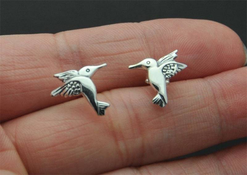 Kolibri Ohrringe Hummingbird Ohrstecker Sterling Silber Vogel Post Frühjahr Ohrstecker, Knorpel, Helix. Tragus Kolibri Ohrringe Hummingbird Ohrstecker Sterling Silber Vogel Post Frühjahr Ohrstecker, Knorpel, Helix. Tragus von SimpleStep