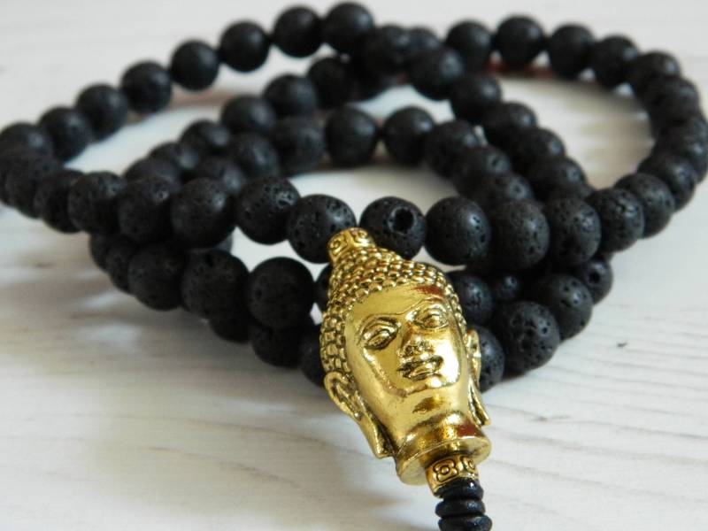 Männer Grobstrick Natürlichen Lava Rock Große Antik Gold Buddha Charm Perlen Necklace.statement.boho.long Necklace.handmade von SimplicityU