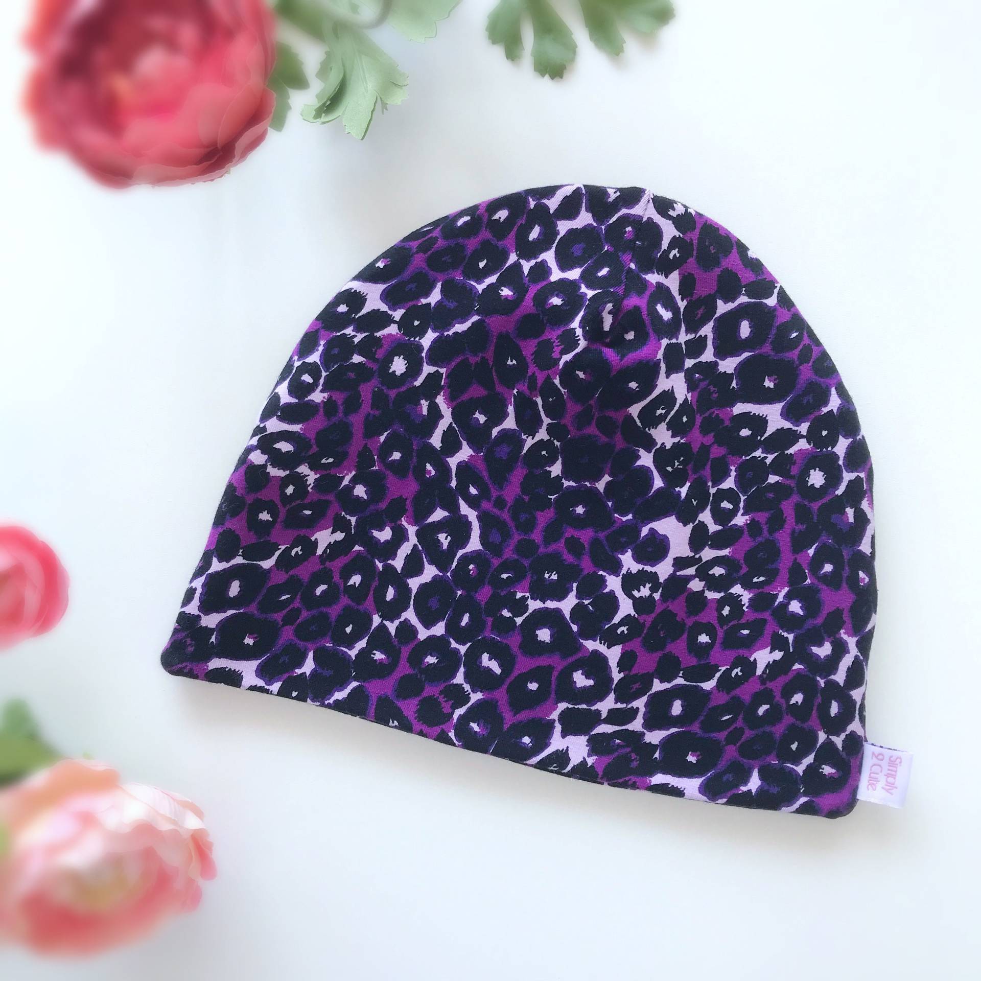 Leopard Druck Mütze, Jersey Kinder Drehmoment, Nachhaltige Mode, Lila Tier Winter Skicap von Simply2Cute4Kids