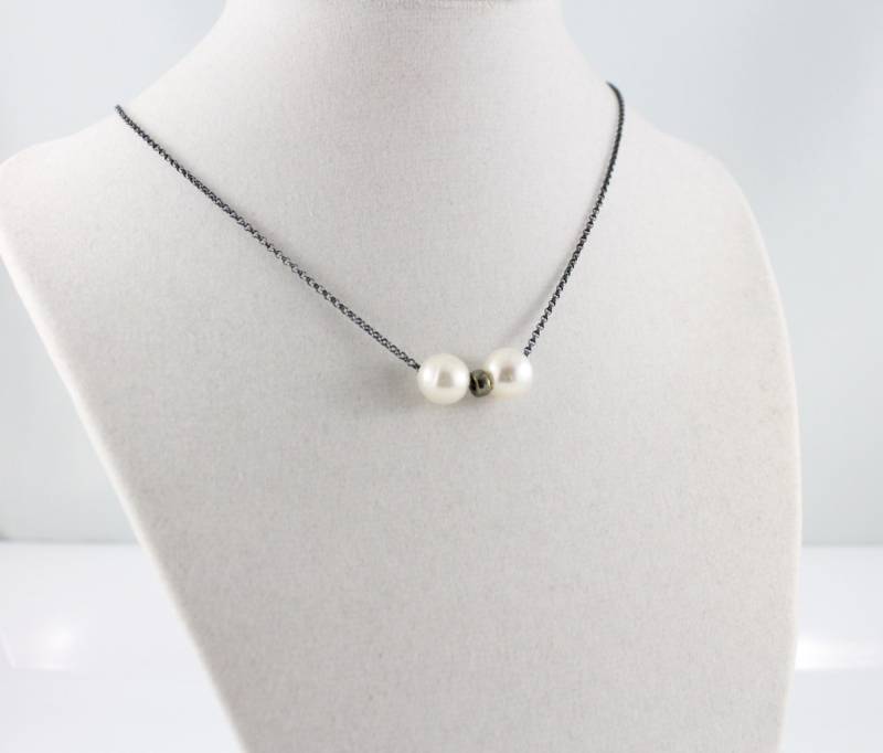 Perlenkette, Südseekette Schwebende Perlen, Oxidiertes Sterling Silber, Weiße Runde Salzwasserperle, Perlenschmuck Perlenkette, Südseekette Schwebende Perlen, Oxidiertes Sterling Silber, Weiße Runde Salzwasserperle, Perlenschmuck von SimplyAdorned4U