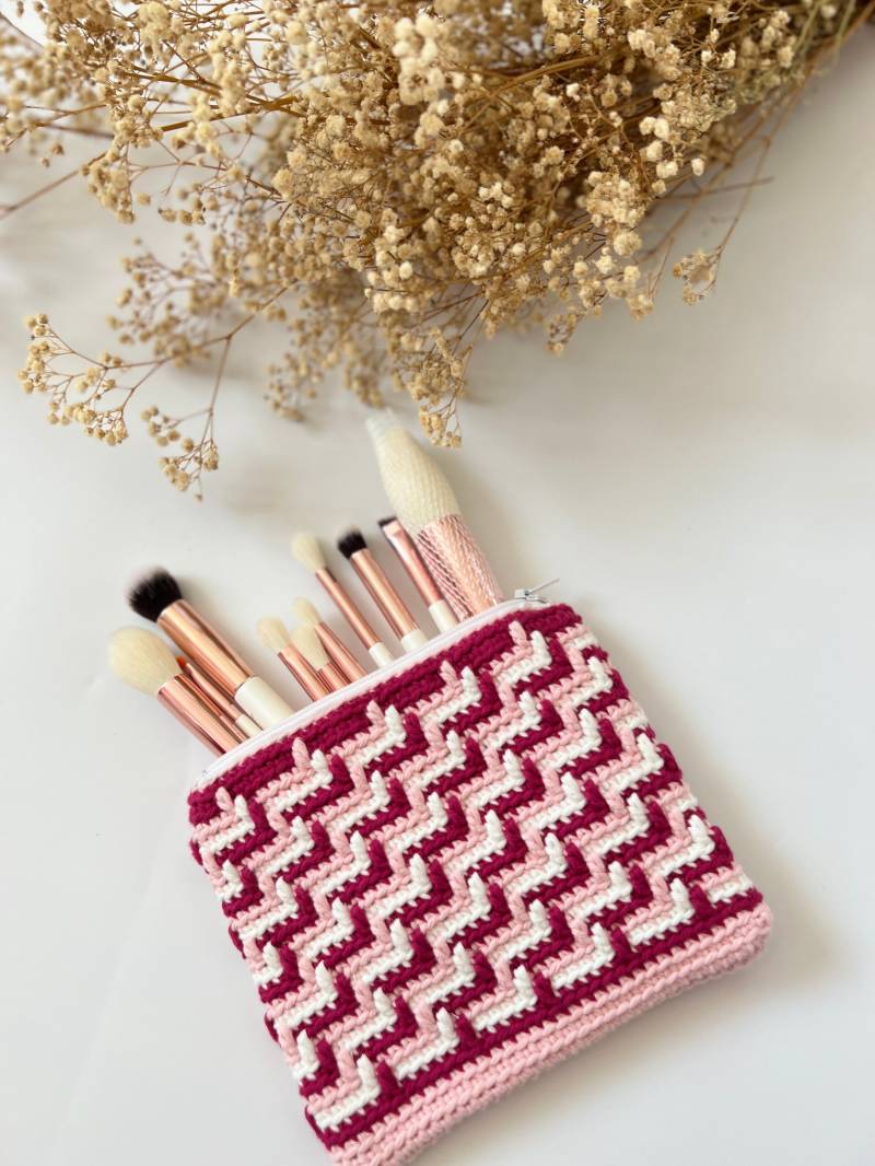 Borsa Per Il Trucco Fatta Mano All'uncinetto Tasche Der Toilette Ein Mosaik von SimplyAndHandmade