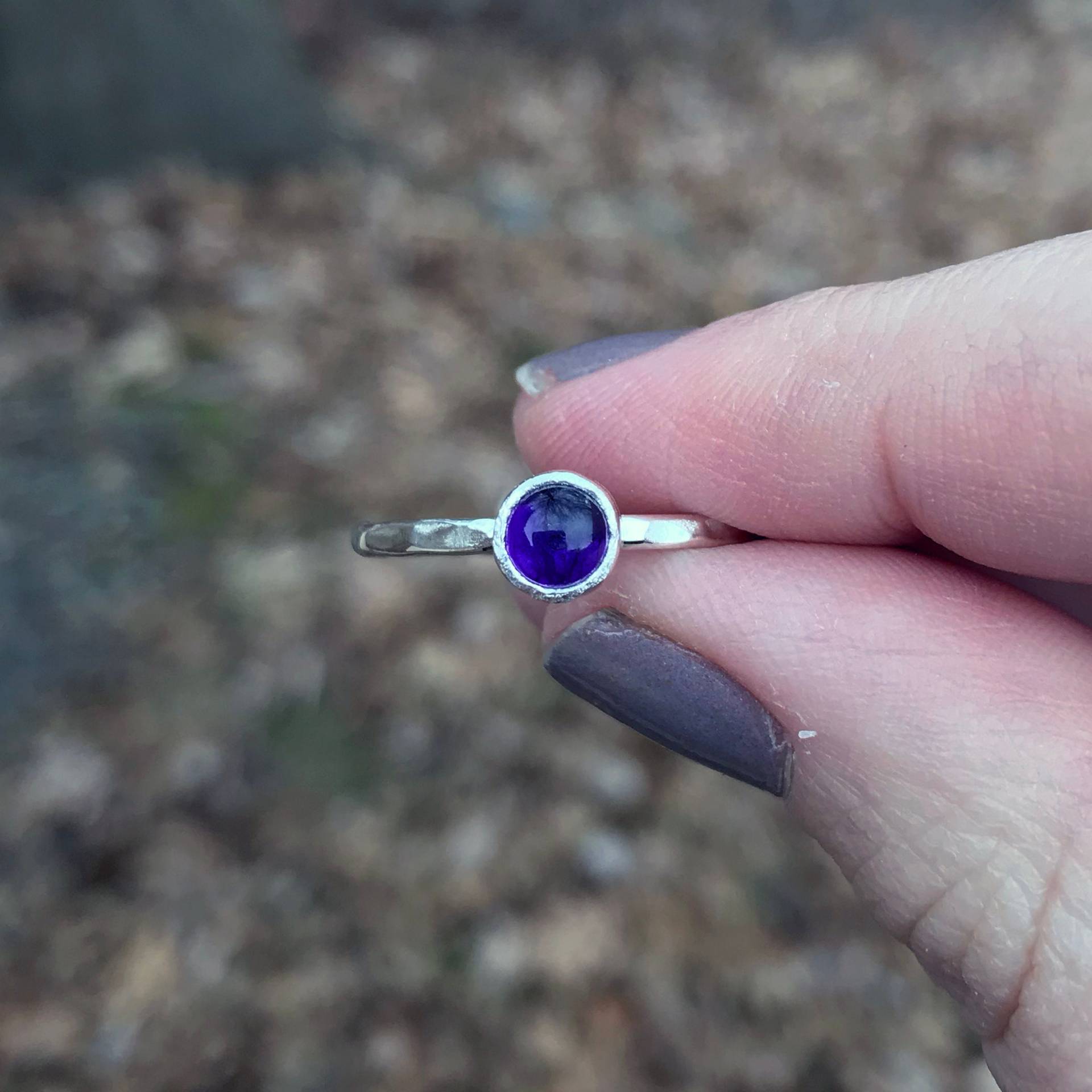 Amethyst Ring - Lila Stapelring Februar Geburtsstein Sterling Silber Lünette Set Edelstein Schmuck Amethyst Ring - Lila Stapelring Februar Geburtsstein Sterling Silber Lünette Set Edelstein Schmuck von SimplyBoldJD