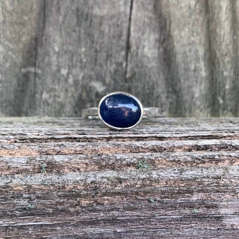 Blauer Saphir Sterling Silber Stapelring - Ring September Geburtsstein Dunkelblauer Ovaler von SimplyBoldJD
