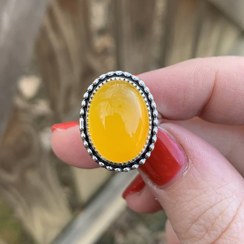 Gelber Chalcedon Ring - Sterling Silber Heller Zitronengelb Edelsteinring Gelb Sommer Gelber Chalcedon Ring - Sterling Silber Heller Zitronengelb Edelsteinring Gelb Sommer von SimplyBoldJD