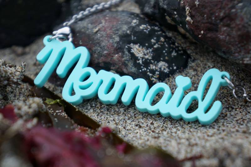 Meerjungfrau-Halskette Mintgrüner Acrylanhänger, Edelstahlkette Meerjungfrau-Halskette Mintgrüner Acrylanhänger, Edelstahlkette von BlossomWitchUK