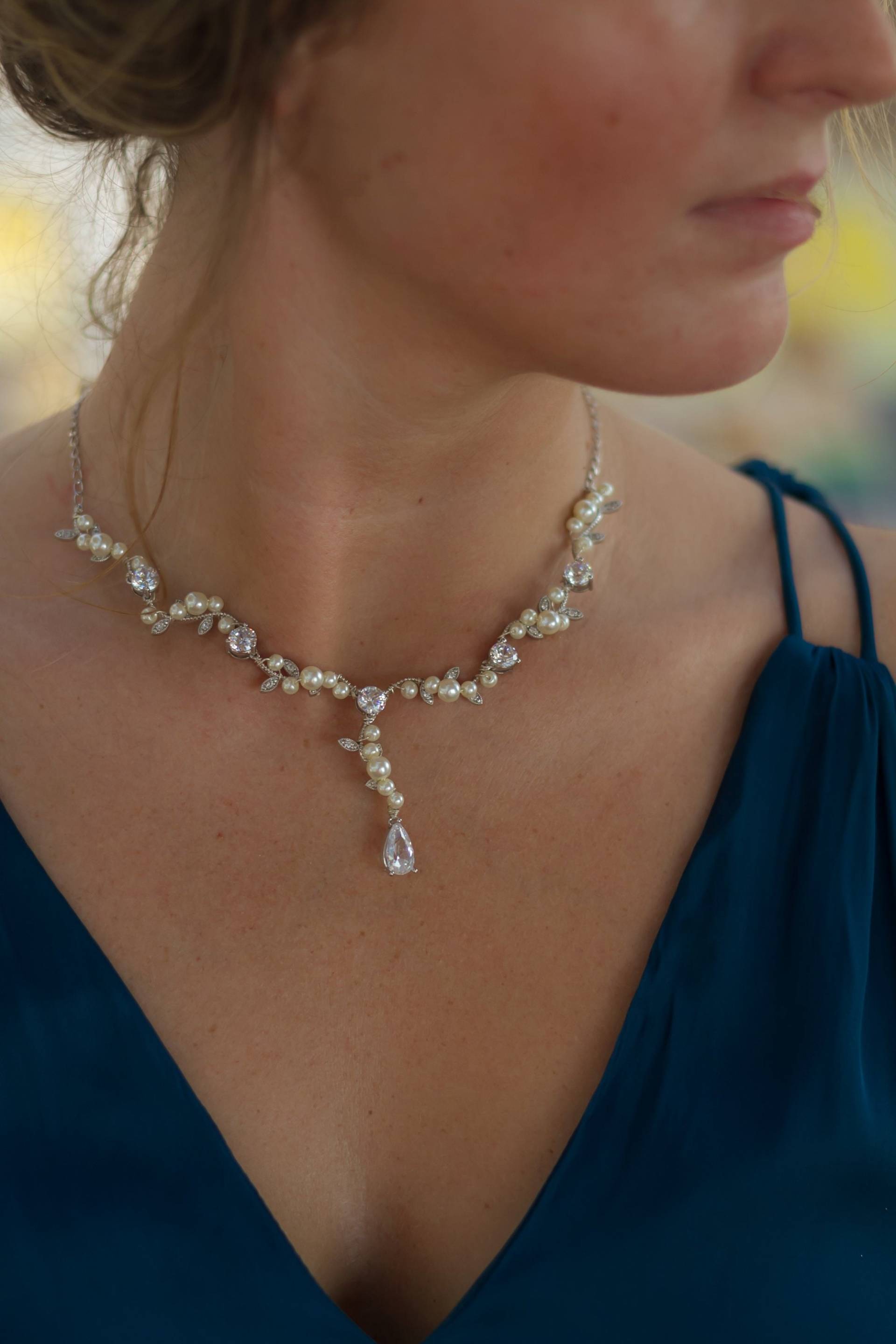 Verdrehte Zweig Romantisch Swarovski Kristall Und Perle-Hochzeits-Set Verdrehte Zweig Romantisch Swarovski Kristall Und Perle-Hochzeits-Set von SimplyChicDesigner