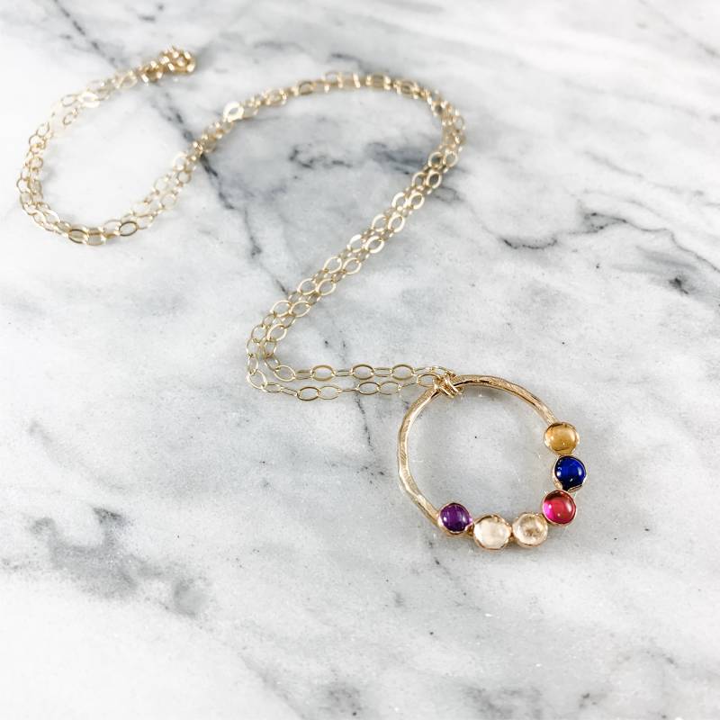 Personalisierte Geburtsstein-Kreis-Halskette Sterling Silber, Rosegold Gefüllt Personalisierte Geburtsstein-Kreis-Halskette Sterling Silber, Rosegold Gefüllt von SimplyChicJewelry86